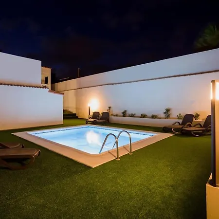 Villa Freesia With Heated Pool And Air Conditionin *