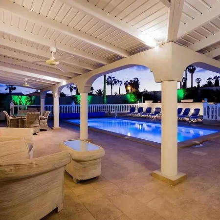 Freesia With Heated Pool And Air Conditionin